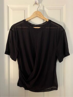 lululemon athletica lightweight mesh reversible yoga t-shirt